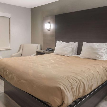 Quality Inn & Suites Форт-Уэрт Экстерьер фото