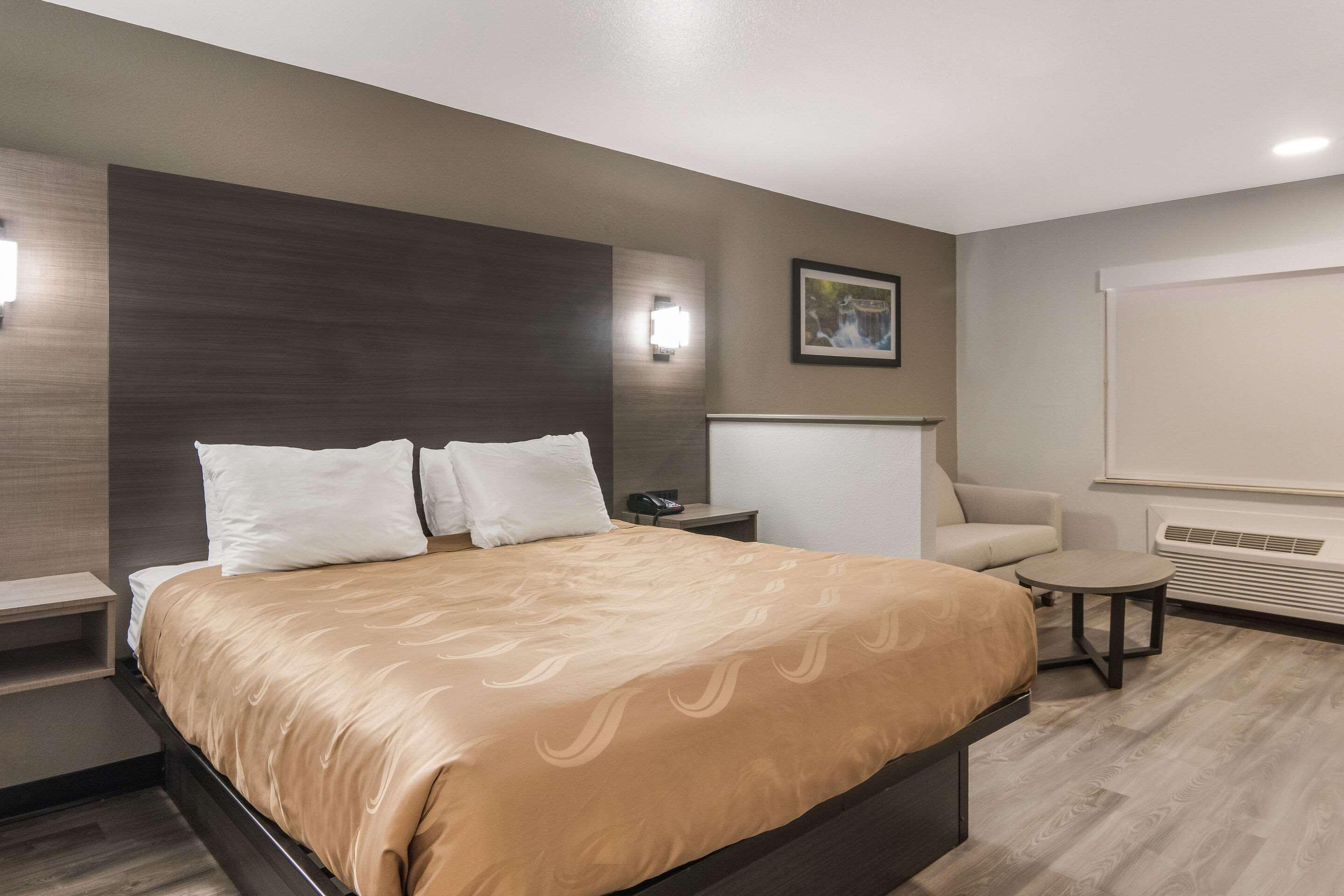 Quality Inn & Suites Форт-Уэрт Экстерьер фото