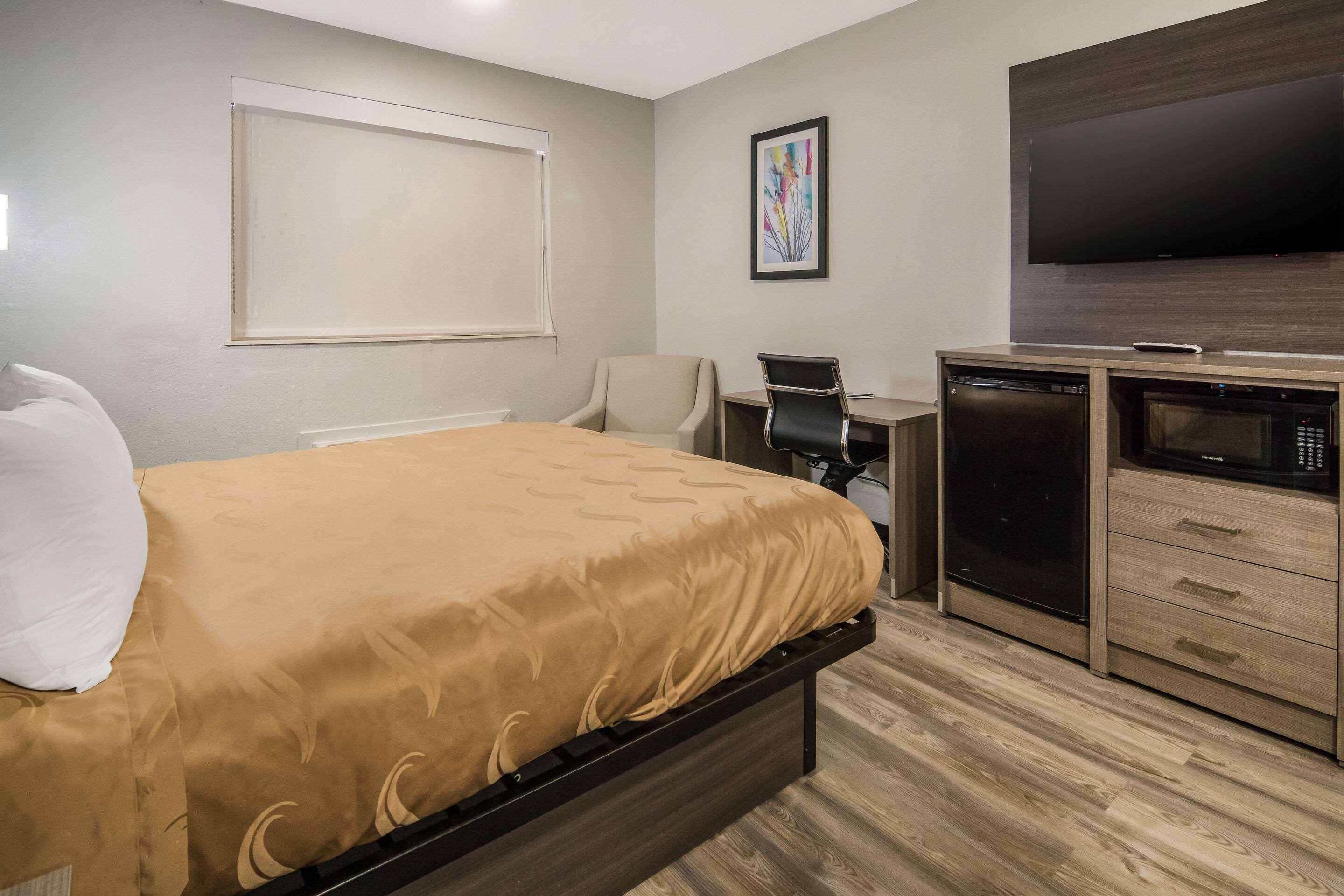 Quality Inn & Suites Форт-Уэрт Экстерьер фото